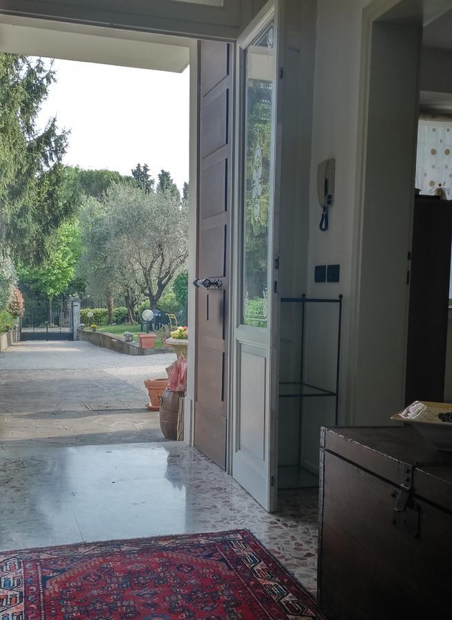 Appartamento Villa Margherita Desenzano del Garda Exterior foto