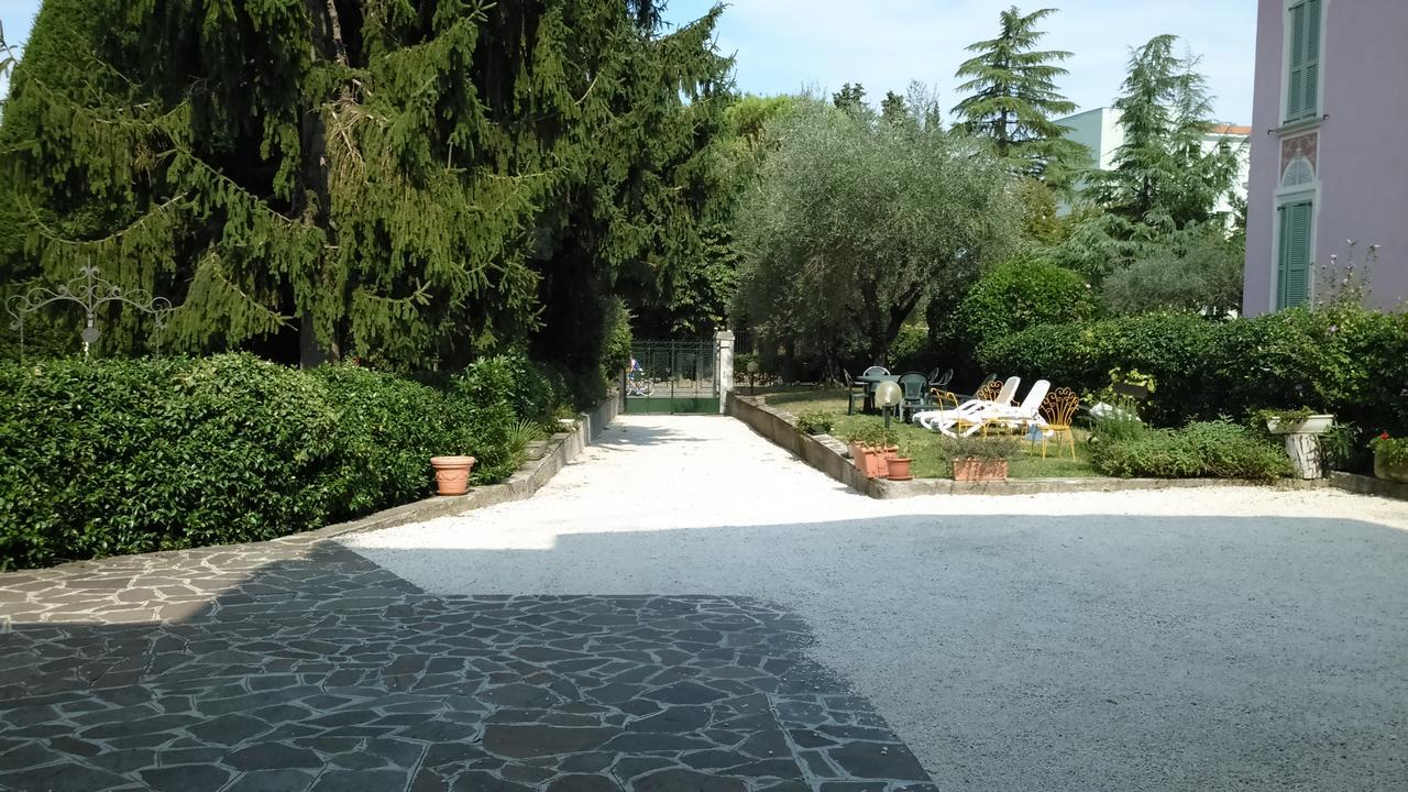 Appartamento Villa Margherita Desenzano del Garda Exterior foto